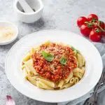 authentieke-italiaanse-pastasaus-maken-gezond-weekmenu