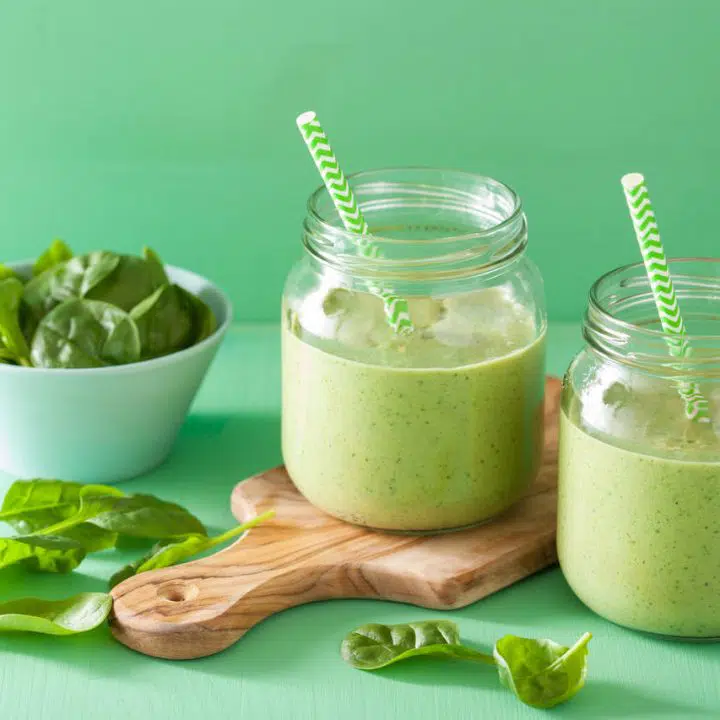 groene-smoothie-met-spinazie-gezond-weekmenu