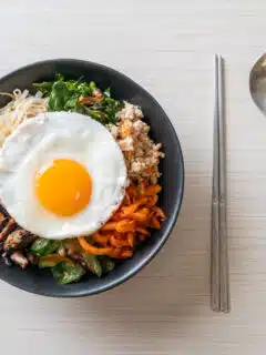 koreaanse-bibimbap-recept-gezond-weekmenu