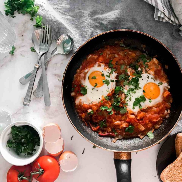 shakshuka-met-gehakt-en-aubergine-gezond-weekmenu