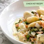 Deze gnocchi gorgonzola met spekjes is onweerstaanbaar en staat binnen 20 minuten op tafel. Heel simpel om te maken en ontzettend lekker!